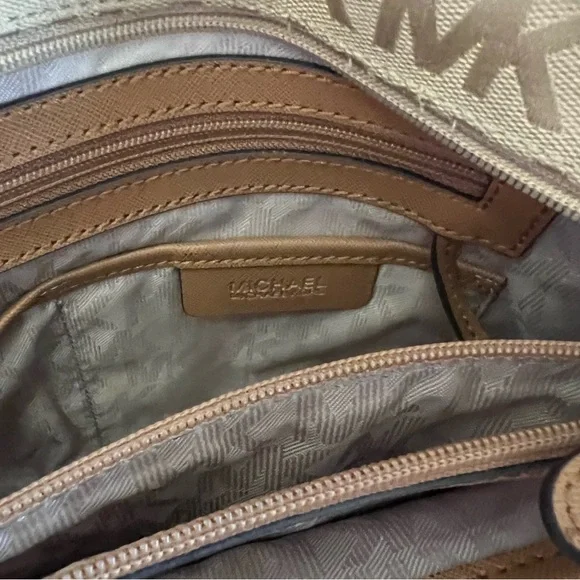 Michael Kors Canvas Jet Set Medium Logo Tote